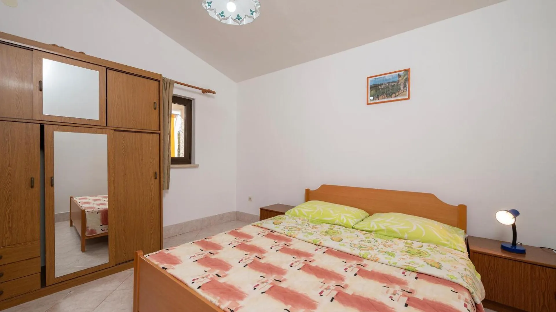 1 Bedroom Beautiful Apartment In Liznjan